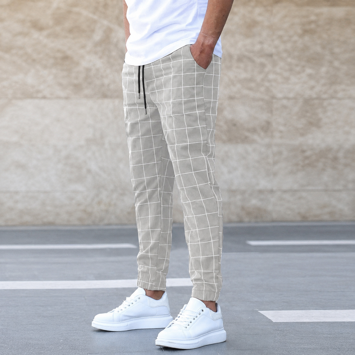 Steve™ Checkered Jogger Pants
