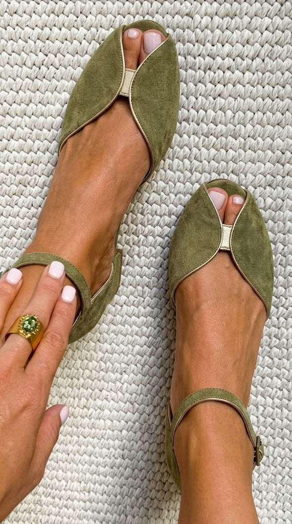 WARREN & GRACE | OLIVIA ELEGANT SAGE GREEN SANDALS