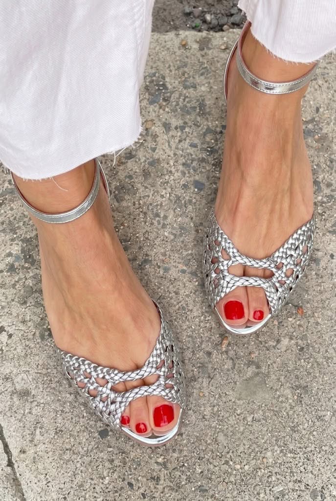 WARREN & GRACE | ISADORA GOLD WOVEN SANDALS
