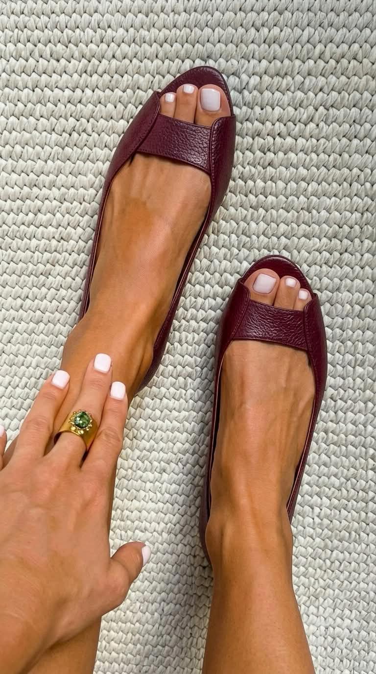 WARREN & GRACE | ADELINA GOLDEN COMFORT CHIC SANDALS