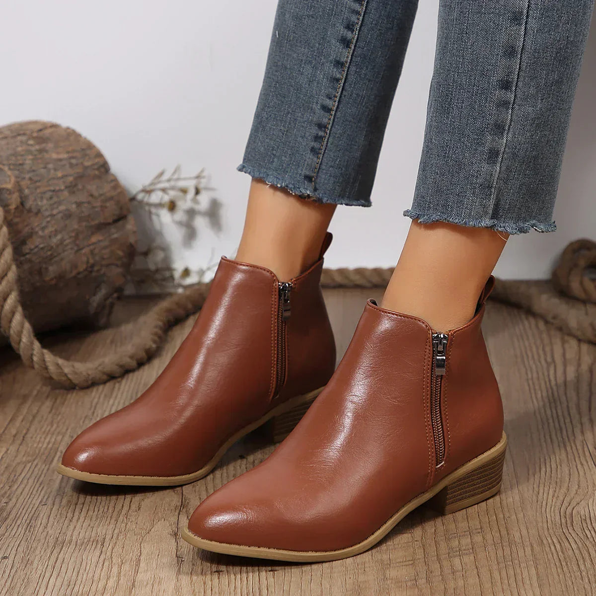 Xyra | Orthopedic Boots