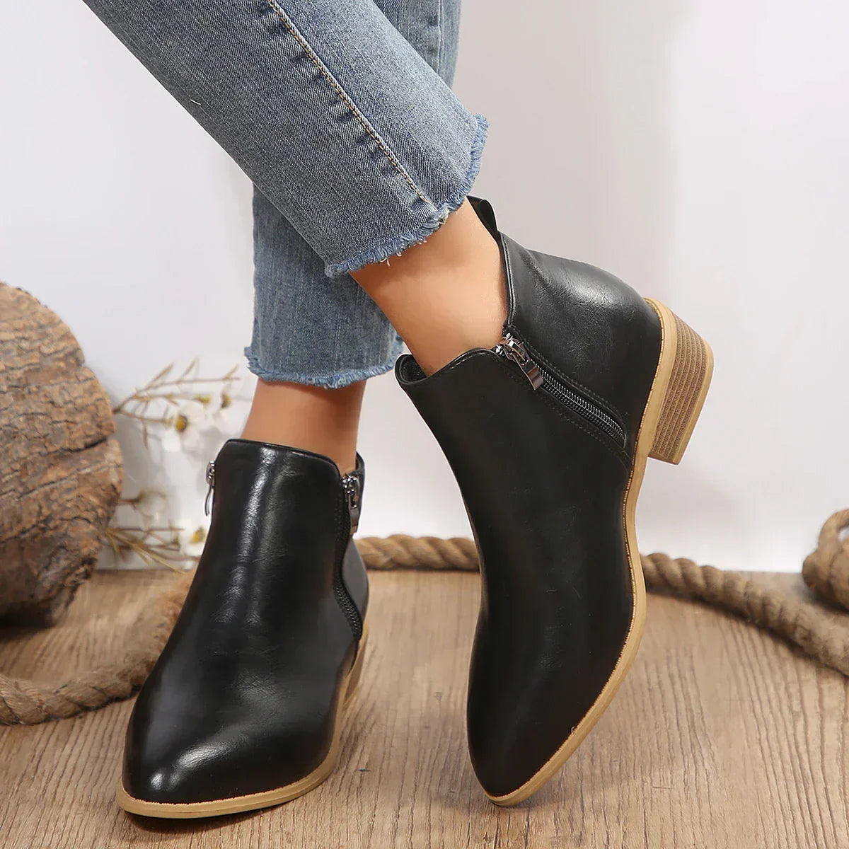 Xyra | Orthopedic Boots