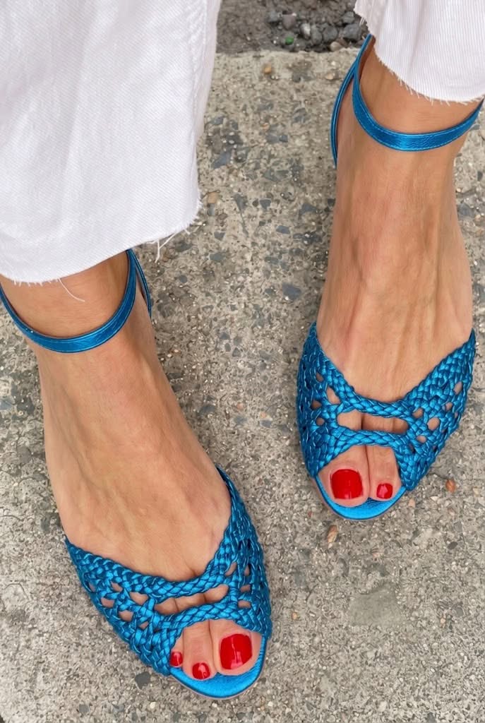 WARREN & GRACE | ISADORA GOLD WOVEN SANDALS